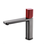 UrbanEdge – gunmetal, mosiężna, jednouchwytowa, kwadratowy design, ciepła i zimna woda