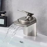 CascadeOne z efektem wodospadu