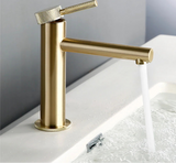 Nowoczesna Bateria Łazienkowa | 360° Obrotowa | Mat Czarny / Szlifowane Złoto – Pojedyncza Dźwignia