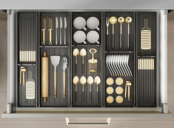 SlideDry Wysuwany Ociekacz – Regulowany Organizer do Szuflad na Sztućce, Talerze i Przechowywanie w Kuchni