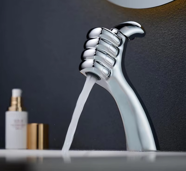 AquaFalls Solo – Zlewozmywakowy Kran Wodospadowy z Litego Mosiądzu