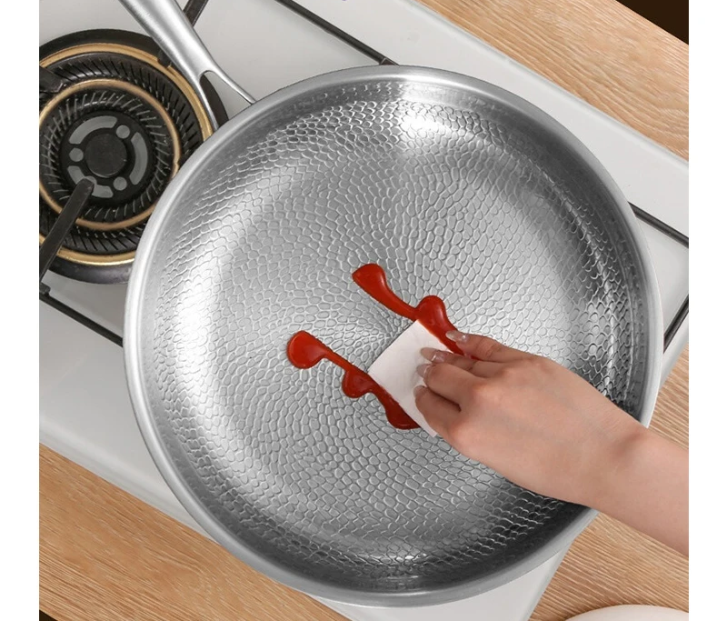 TitanPro – Czysto Tytanowa Patelnia z Wzorem Młotka