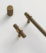 Nurlin Masywny Mosiężny Żłobiony Uchwyt T-Bar