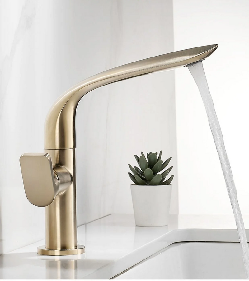 AquaLux Zlewozmywakowa Bateria – Obrotowy Luksusowy Zimno-Ciepły Kran z Obudową z Mosiądzu