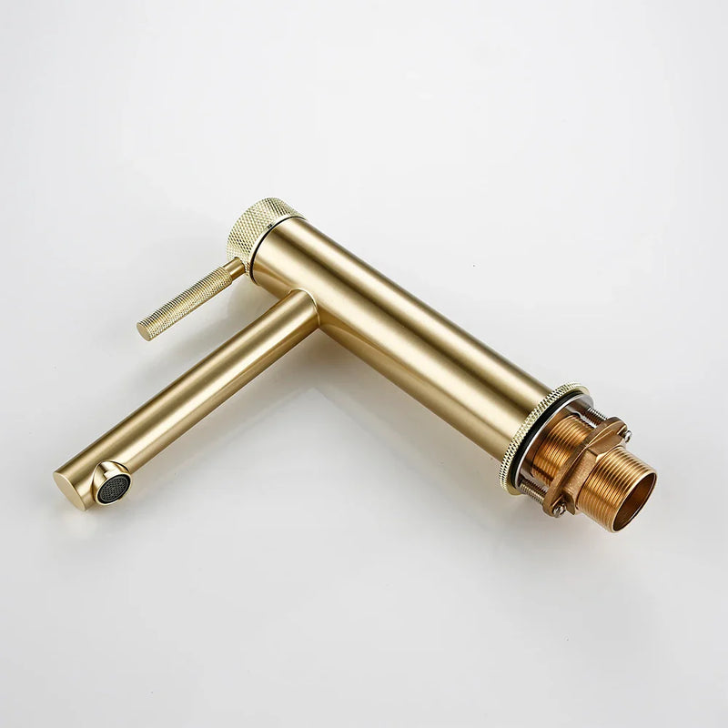 GoldKnurl One – Luksusowa Szlifowana na Szczotkę Złota Bateria Umywalkowa z 360° Obrotem