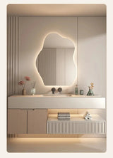 NordiGlow Nieregularne Lustro LED – Skandynawski Design