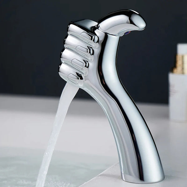 AquaFalls Solo – Zlewozmywakowy Kran Wodospadowy z Litego Mosiądzu