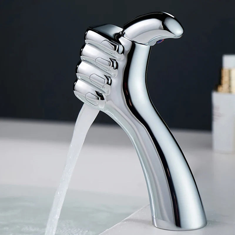 AquaFalls Solo – Zlewozmywakowy Kran Wodospadowy z Litego Mosiądzu