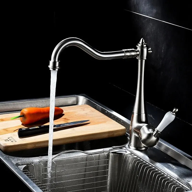 Klasyczny Mieszacz | Szlifowany Nikiel | Ciepła i Zimna Woda | Pojedyncza Gałka