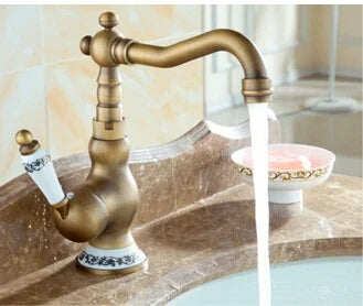Antyczna Bateria Zlewozmywakowa – 360° Obrotowa | Ciepła i Zimna Woda | Złote Wykończenie