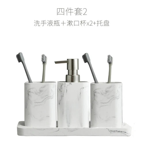 Czteroczęściowy zestaw akcesoriów łazienkowych – Wygląd marmuru