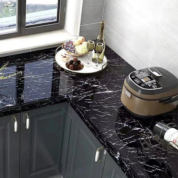 MarbleShield – Luksusowa Samoprzylepna Folia Marmurkowa do Kuchni i Mebli