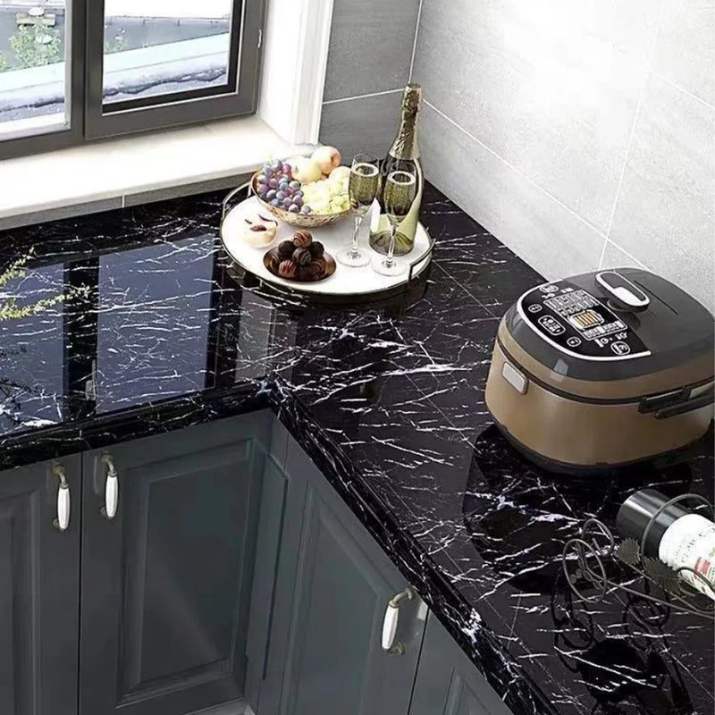 MarbleShield – Luksusowa Samoprzylepna Folia Marmurkowa do Kuchni i Mebli