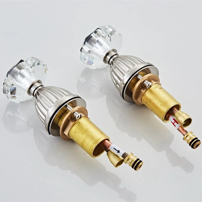 Złoty Zestaw Baterii Łazienkowych – 8-calowy Rozstaw | Podwójna Gałka | Klasyczny Design | Montaż Blatowy