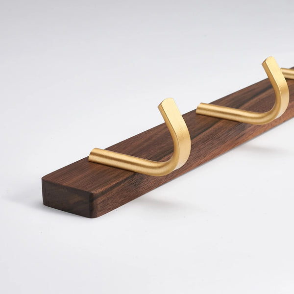 WalnutHook – 3-Hakowy Wieszak na Ręczniki z Drewna i Metalu