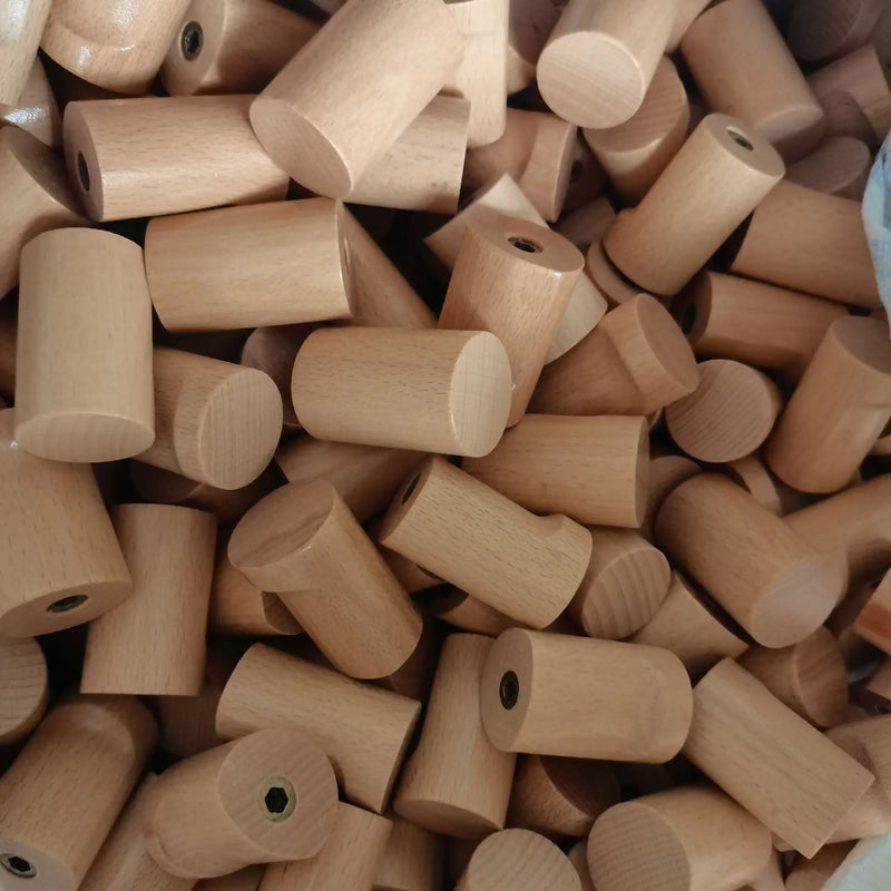 Nurlin Minimalistyczna Drewniana Wieszak Ścienny z Bukowego i Orzechowego Drewna