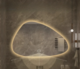 NordiLux Design Lustro Łazienkowe – Inteligentne LED Lustro Ścienne z Nieregularnym Kształtem i Ramą z Aluminium