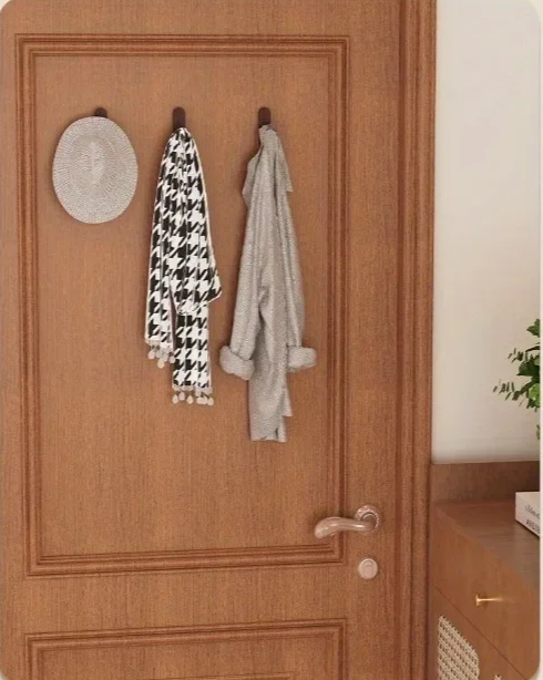 NordicWood – Samoprzylepne Drewniane Wieszaki z Orzecha Włoskiego