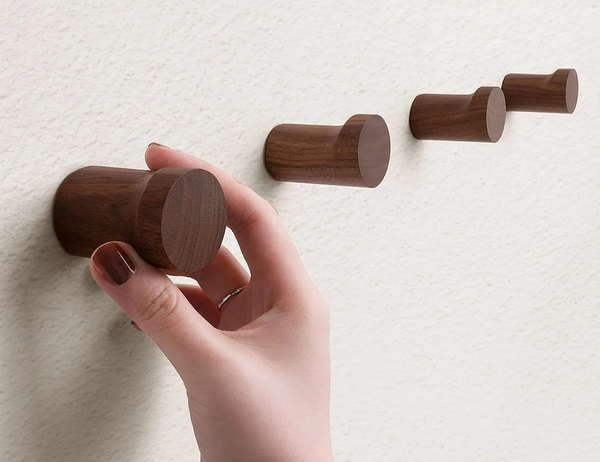 WalnutElegance Tradycyjne Ręcznie Robione Wieszaki naścienne